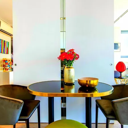 Lovelystay - Full Sky In Chiado