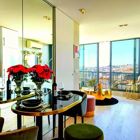 Апартаменты Lovelystay - Full Sky In Chiado Лиссабон